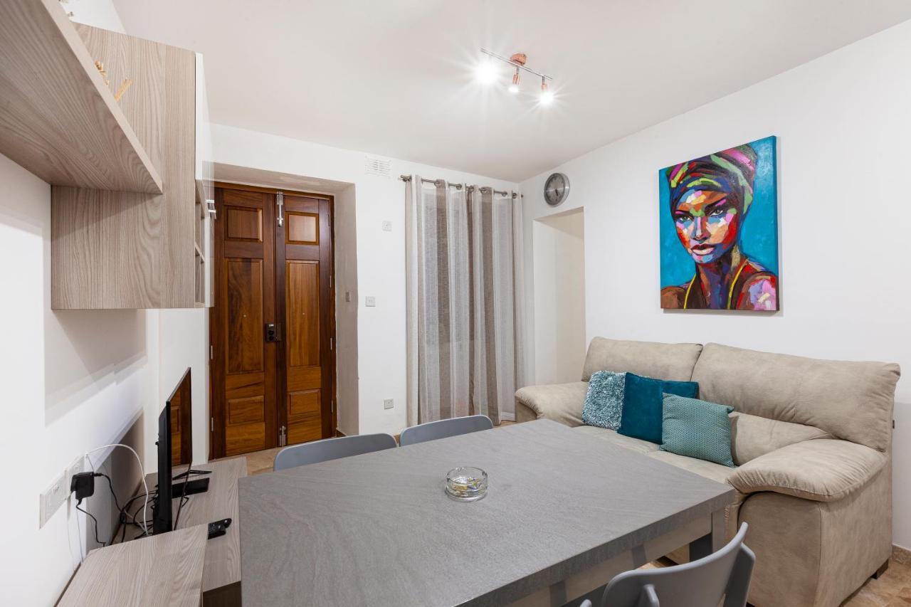 Designer Home With Comfy Sofa In Central Valletta By 360 Estates 外观 照片